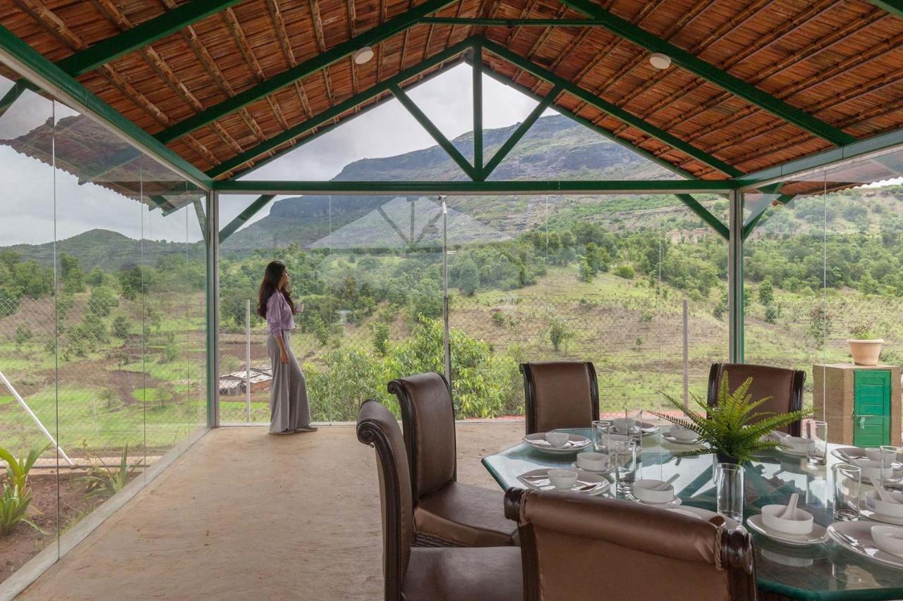 Stayvista'S Ficus Farms - Mountain-View Haven With Rustic Artsy Interiors, Outdoor Pool, Glasshouse, Home Theatre & Karaoke Delight Igatpuri Εξωτερικό φωτογραφία