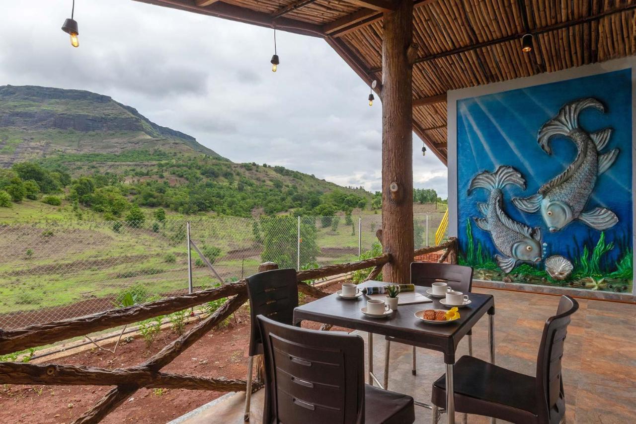 Stayvista'S Ficus Farms - Mountain-View Haven With Rustic Artsy Interiors, Outdoor Pool, Glasshouse, Home Theatre & Karaoke Delight Igatpuri Εξωτερικό φωτογραφία