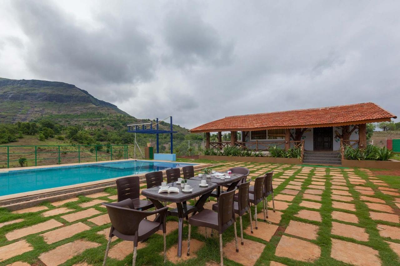 Stayvista'S Ficus Farms - Mountain-View Haven With Rustic Artsy Interiors, Outdoor Pool, Glasshouse, Home Theatre & Karaoke Delight Igatpuri Εξωτερικό φωτογραφία